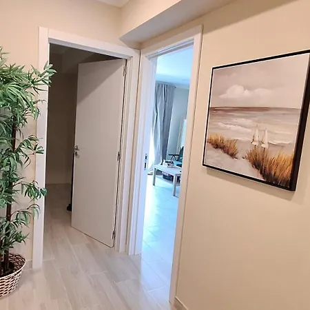 Endless Summer-with Pool Apartment *